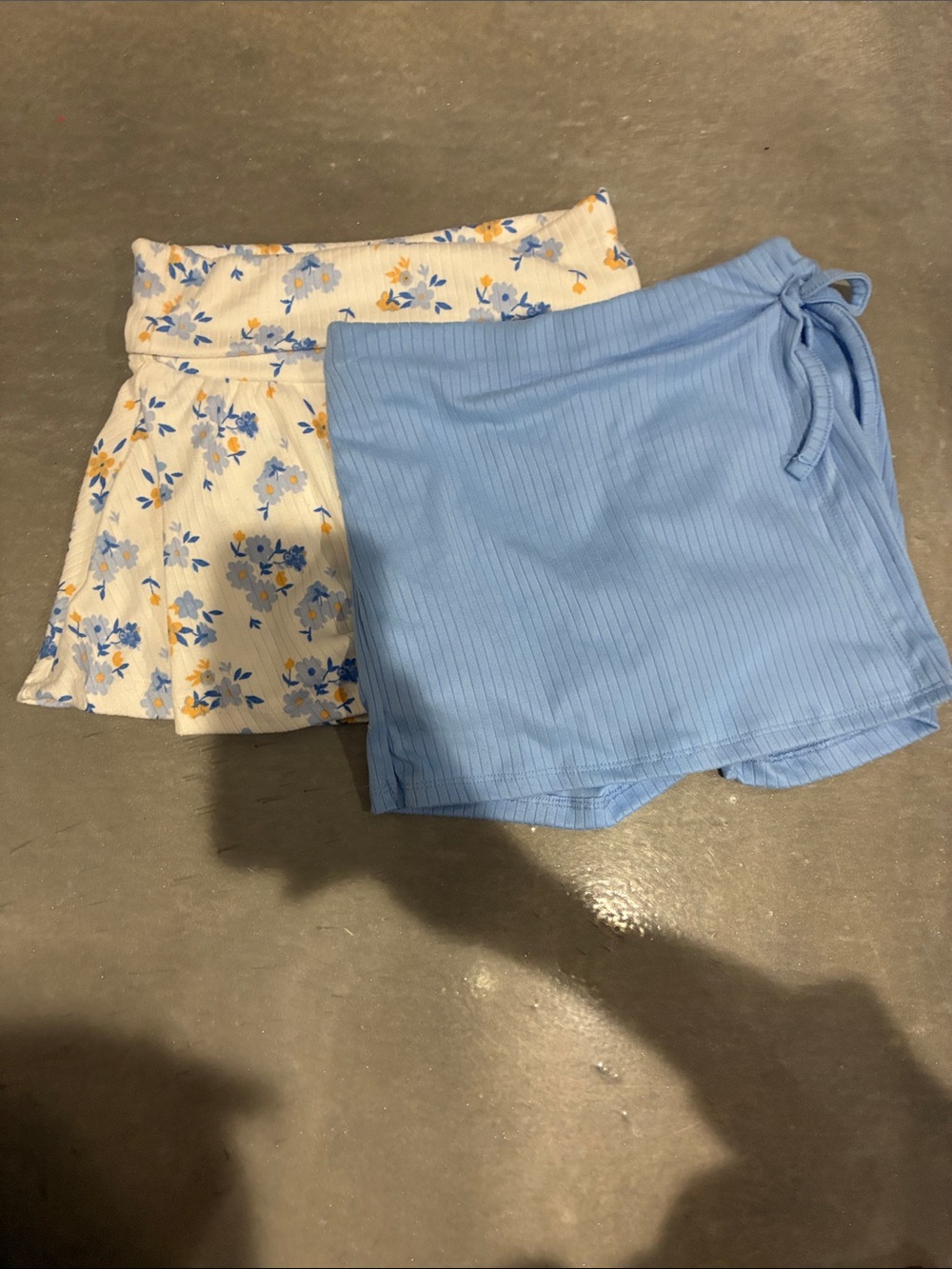Girls medium skirts